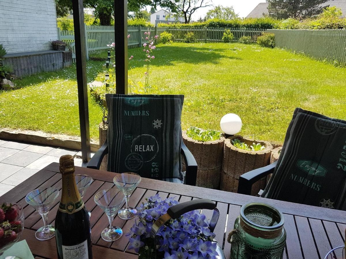 Apartment With Garden In A Wooded Setting Auw bei Prum Eksteriør billede
